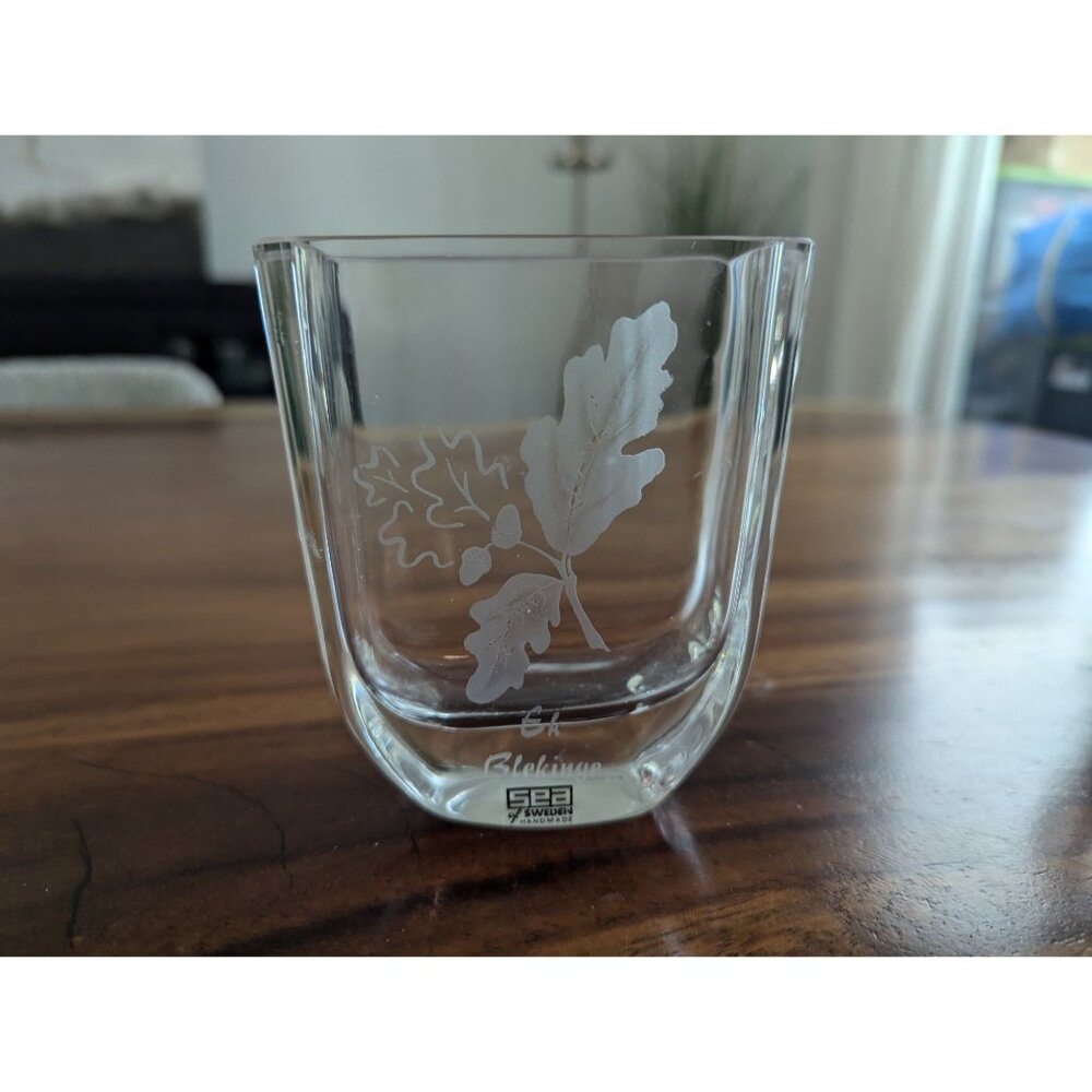 Handmade Sea Of Sweden Glass Tumbler With Oak Leaf Etching Blekinge
